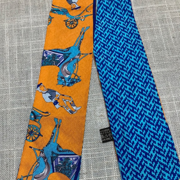100% silk skinny scarf - Picture 2 of 3